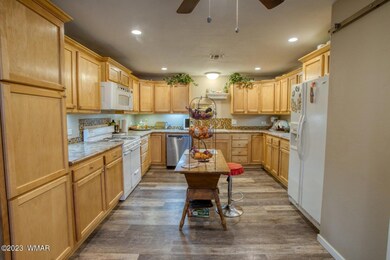 61 W Oliver, Show Low, AZ 85901 - photo 3