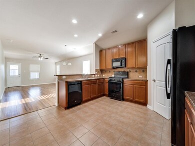 28614 Lockeridge Farms Dr, Spring, TX 77386 - photo 5