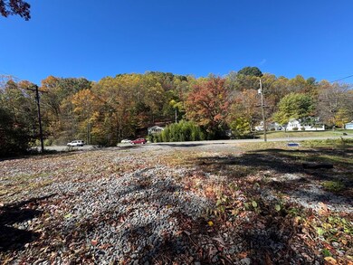 330 Robert C Byrd Dr, Sophia, WV 25921 - photo 6