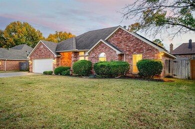 713 Crystal Ln, Hurst, TX 76054 - photo 4