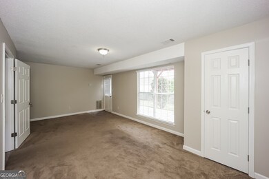 6555 Creekview Ct, Riverdale, GA 30296 - photo 6