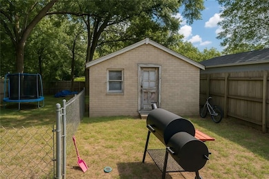 709 S East St, Abbeville, LA 70510 - photo 4