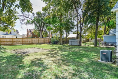 419 W Franklin Ave, Effingham, IL 62401 - photo 6