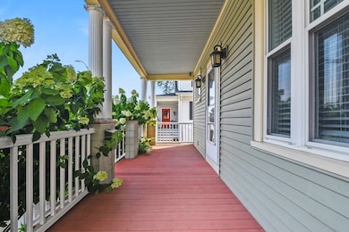 11 Huttleston Ave, Fairhaven, MA 02719 - photo 4