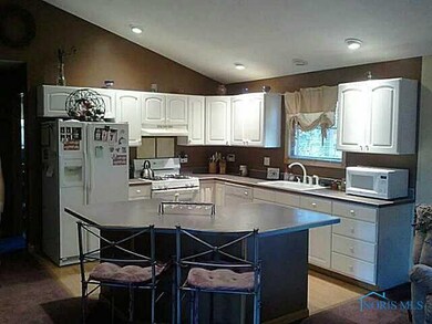 108 Lee Ann Ln, West Unity, OH 43570 - photo 5