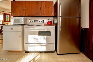 919 6th Ave SE, Jamestown, ND 58401 - photo 7