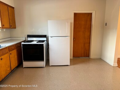 901 S Webster Ave unit 2nd for rear, Scranton, PA 18505 - photo 6