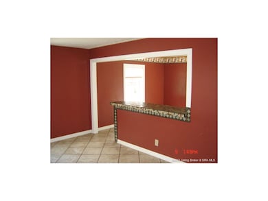 908 Sycamore Dr, Jeffersonville, IN 47130 - photo 2