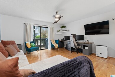 707 Woodland Village unit 707, Birmingham, AL 35216 - photo 3