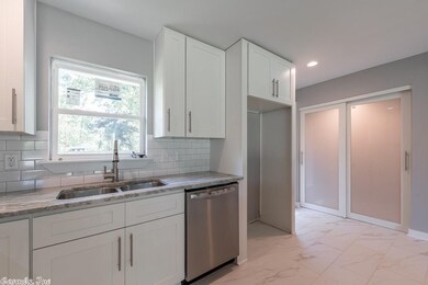 1701 Tyler St, Conway, AR 72032 - photo 7