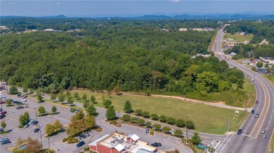 106 Roberts Rd, Pickens, SC 29671 - photo 4