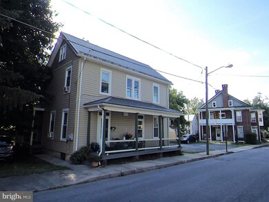 34 Oregon St, Mercersburg, PA 17236 - photo 2