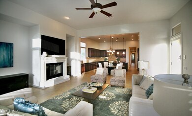 Familyroom_MLS