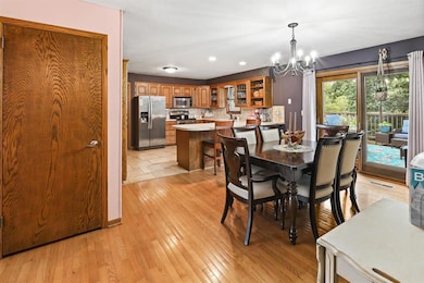 1326 E 7th St, Pella, IA 50219 - photo 4