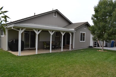 Outdoor living - covered patio