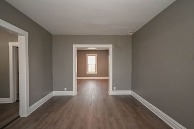 39 N Saint James St, Waukegan, IL 60085 - photo 4