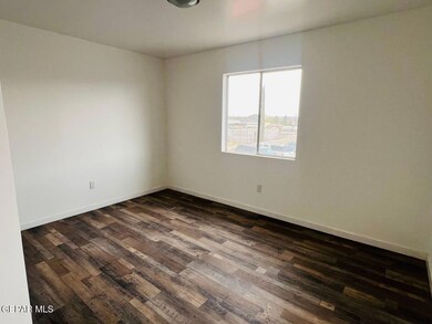 530 S Yarbrough Dr unit 2, El Paso, TX 79915 - photo 6
