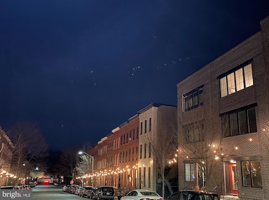 305 E Lanvale St, Baltimore, MD 21202 - photo 3