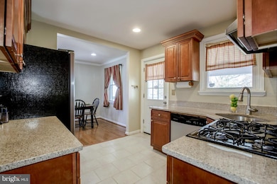 2406 Cherokee St, Adelphi, MD 20783 - photo 7