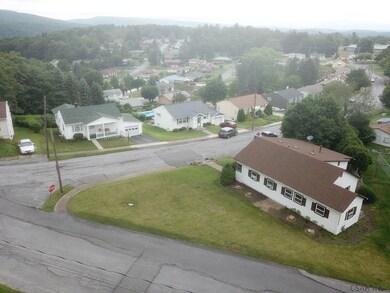 1973 Mount View Dr, Johnstown, PA 15905 - photo 2