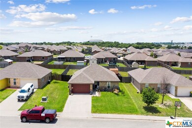 403 Chrislyn St, Troy, TX 76579 - photo 2