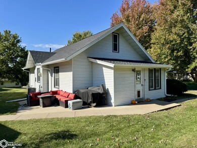 505 E Monroe St, Mount Ayr, IA 50854 - photo 3