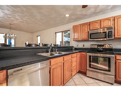 14 Lorelei Dr, Saunderstown, RI 02874 - photo 6