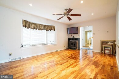 811 Liberty Ln, Blackwood, NJ 08012 - photo 3