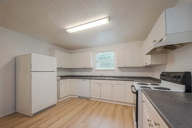 2051 Santa Rosa St unit A, Houston, TX 77023 - photo 7