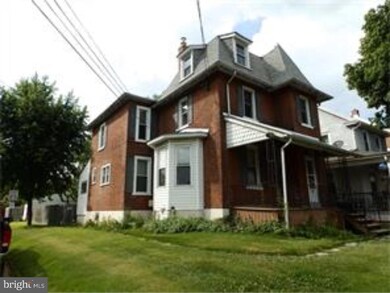 38 N Richardson Ave, Lansdale, PA 19446 - photo 2