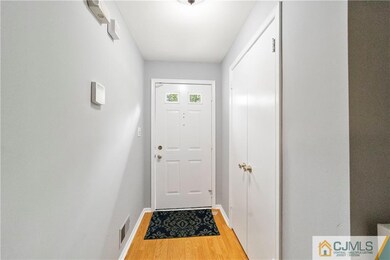 7 Jeanette Ct, Jamesburg, NJ 08831 - photo 4