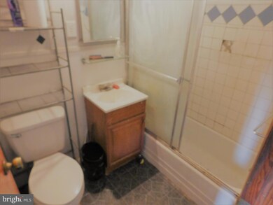 41 E Washington St, McAdoo, PA 18237 - photo 4