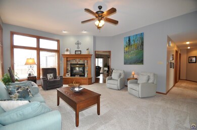 7719 SW 27th St, Topeka, KS 66614 - photo 4