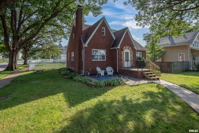 901 W 16th St, Davenport, IA 52804 - photo 4