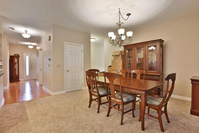 943 Linworth Village Dr, Columbus, OH 43235 - photo 6