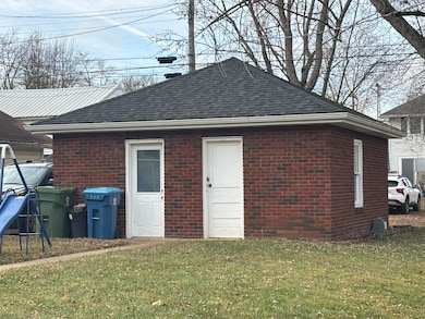 805 Chestnut Ave, Sidney, OH 45365 - photo 2