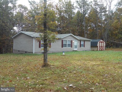 852 Plum Tree Ln, Berkeley Springs, WV 25411 - photo 3