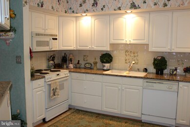 102 Mercer Ct unit 22 2A, Frederick, MD 21701 - photo 3