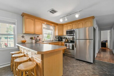 18 Leon St, Thompson, CT 06277 - photo 5