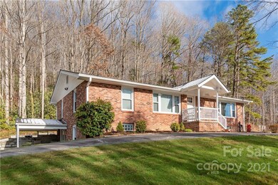 300 Centerway Dr, Hendersonville, NC 28792 - photo 2
