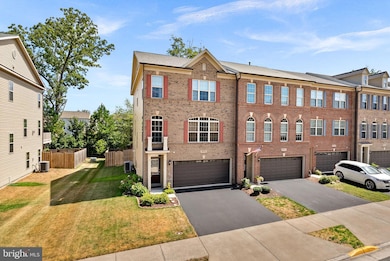 6615 Bartrams Forest Ln, Haymarket, VA 20169 - photo 2