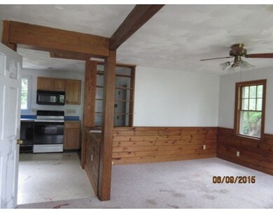 9 Marshall St, Clinton, MA 01510 - photo 5