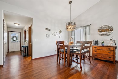 142 Brighton Cir SW, Cedar Rapids, IA 52404 - photo 5