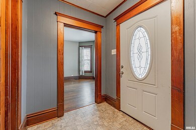 620 Wyatt Ave, Lincoln, IL 62656 - photo 5