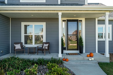 N45W22742 Charlotte Way, Pewaukee, WI 53072 - photo 5