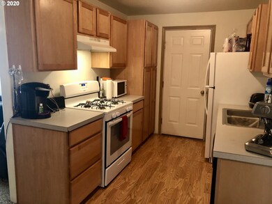 919 SW Nye Ave, Pendleton, OR 97801 - photo 5