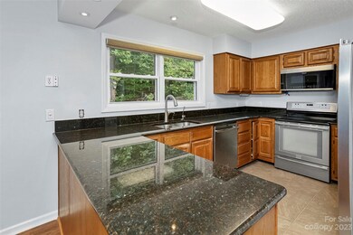 10 Briar Knoll Ct, Asheville, NC 28803 - photo 5