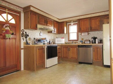 95 Clayton Dr, West Springfield, MA 01089 - photo 6