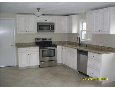 Kitchen. Granite Kichen