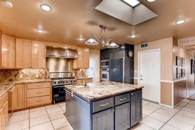 3229 E Lazy Lane Phoenix AZ-large-011-6-